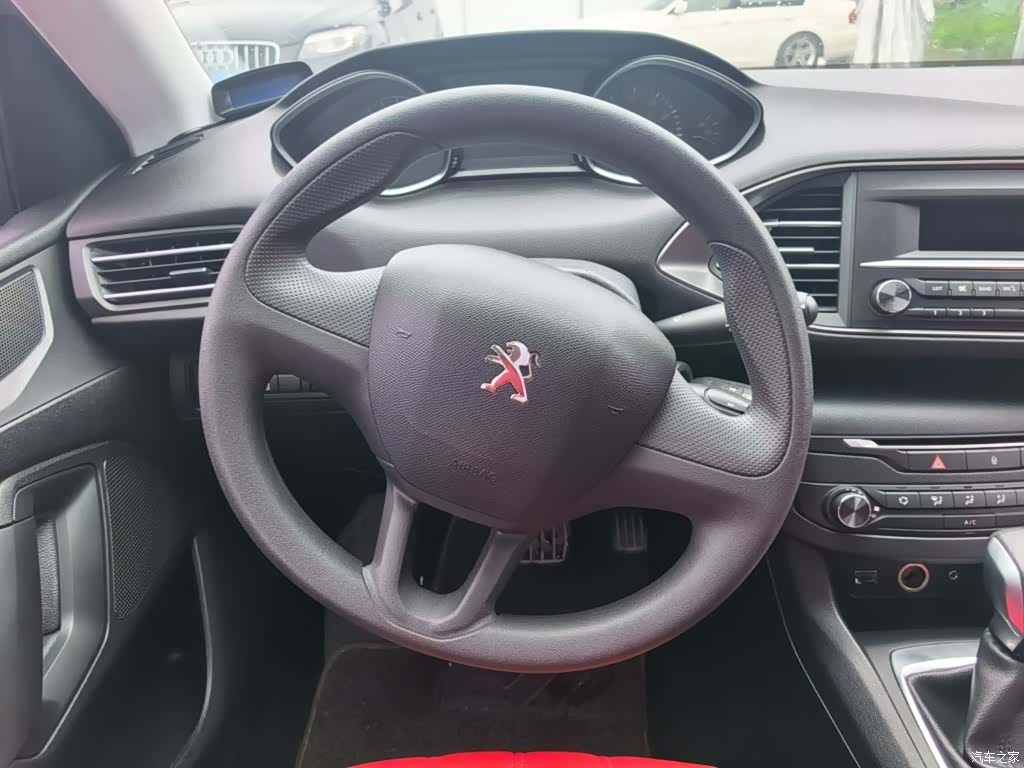 Peugeot 308, 2017 11