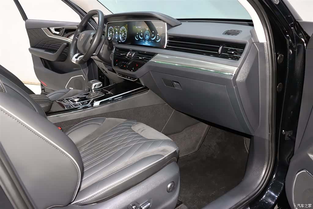 Hongqi HS5, 2023 8