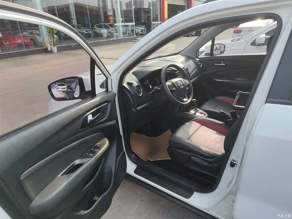 Changan CS15, 2017 12