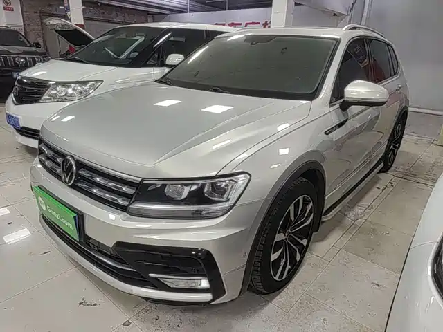 Volkswagen Tiguan L 2021 — купить из Китая под заказ