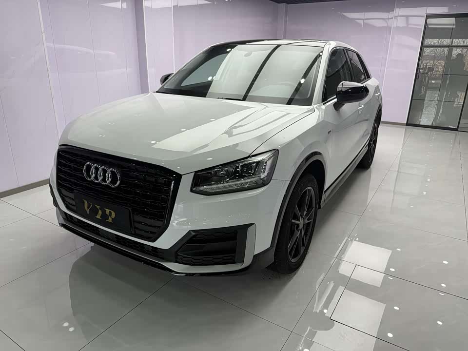 Audi Q2L