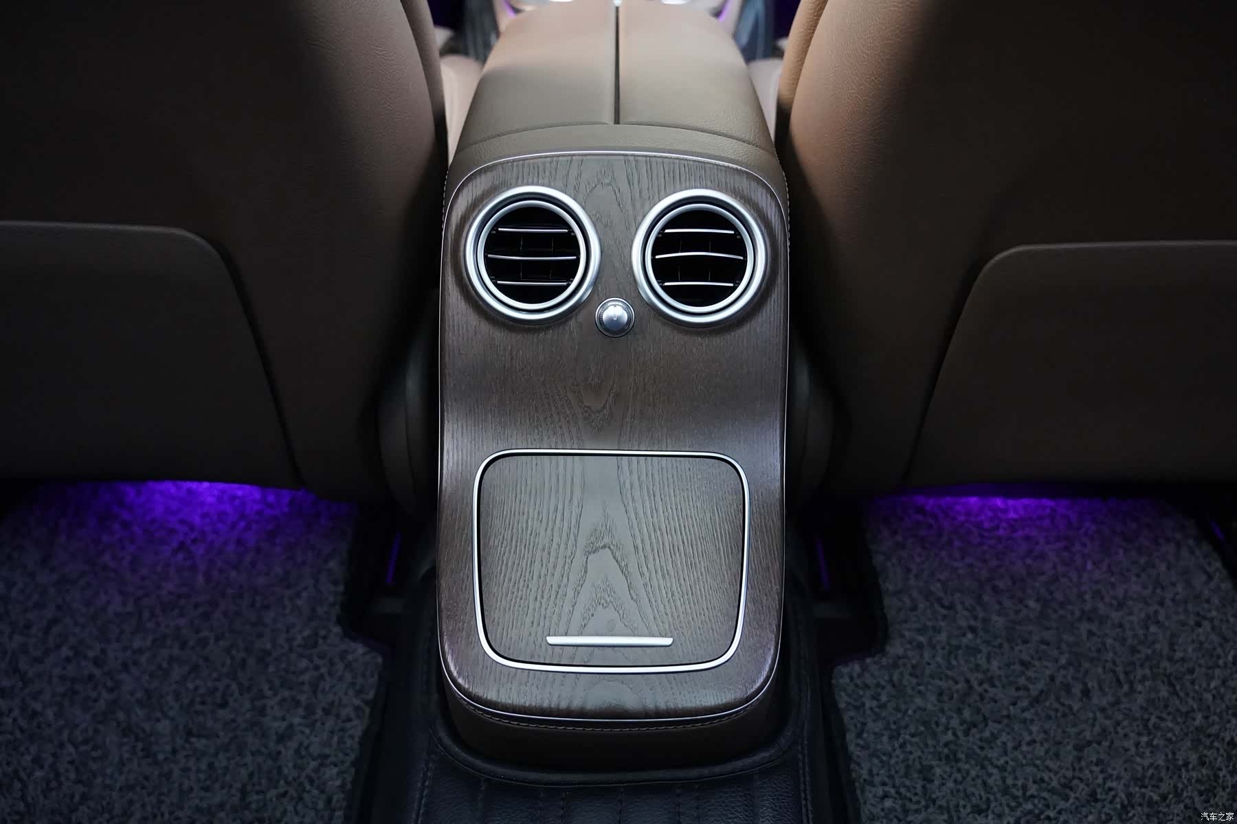 Mercedes-Benz E-Class, 2021 21