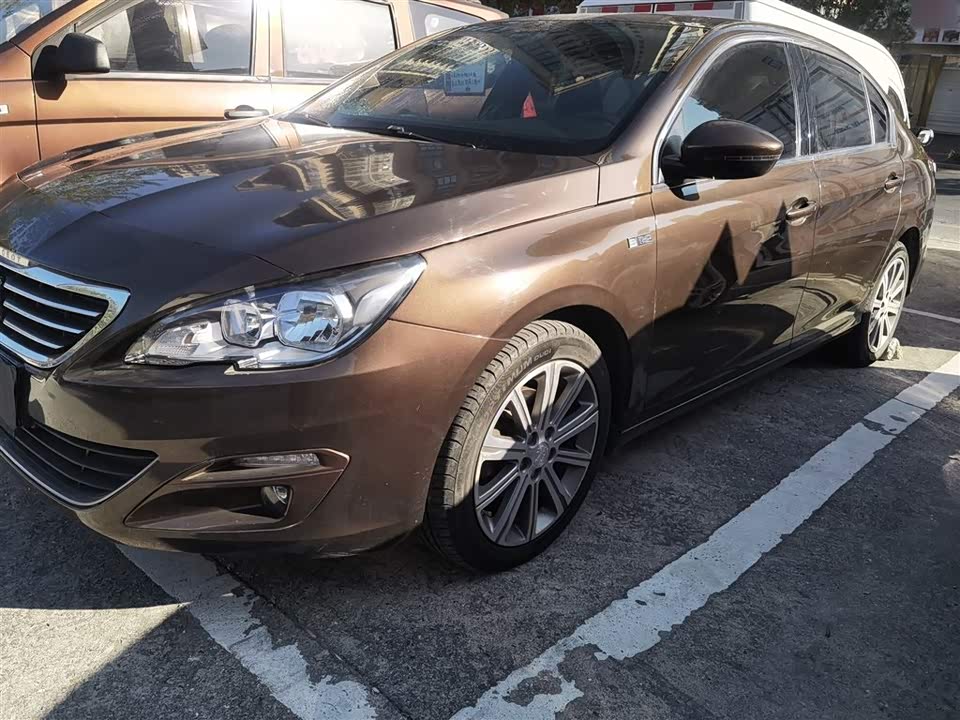 Peugeot 408