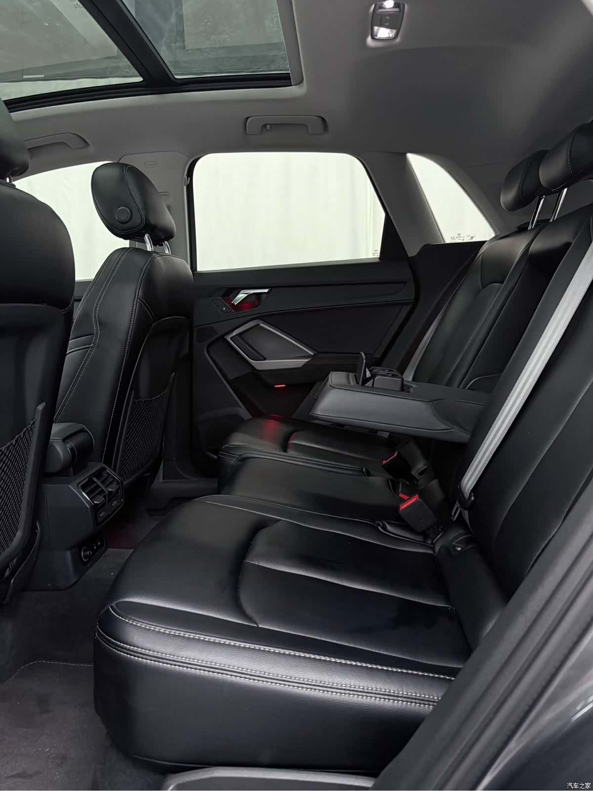 Audi Q3, 2021 11
