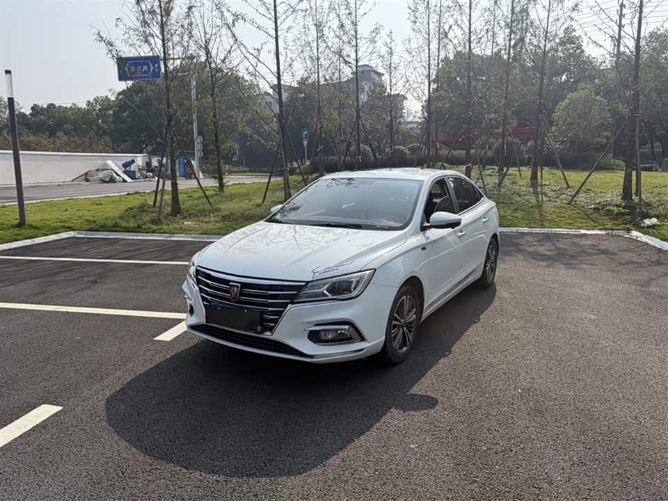 Roewe i5