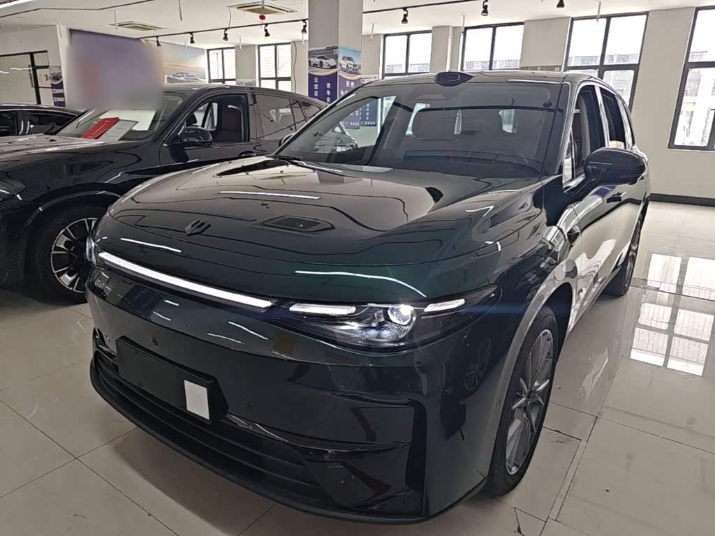 Leapmotor C10