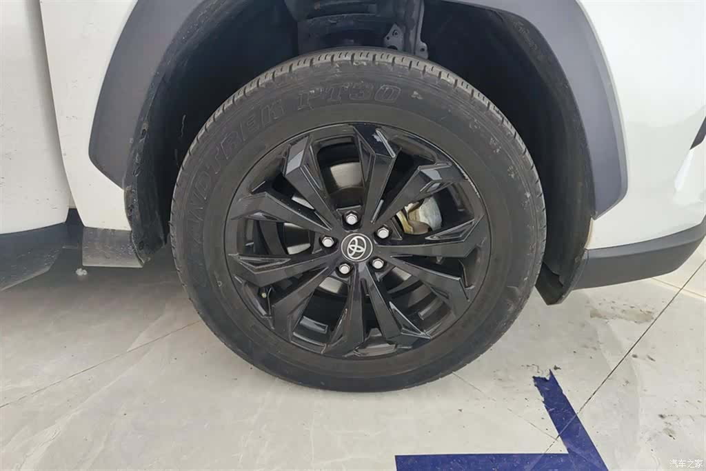 Toyota RAV4, 2023 6