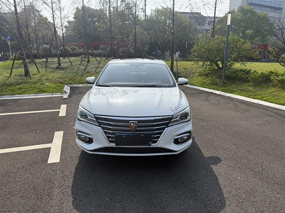 Roewe i5