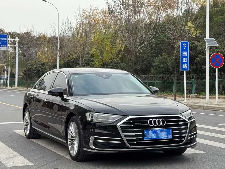 Audi A8