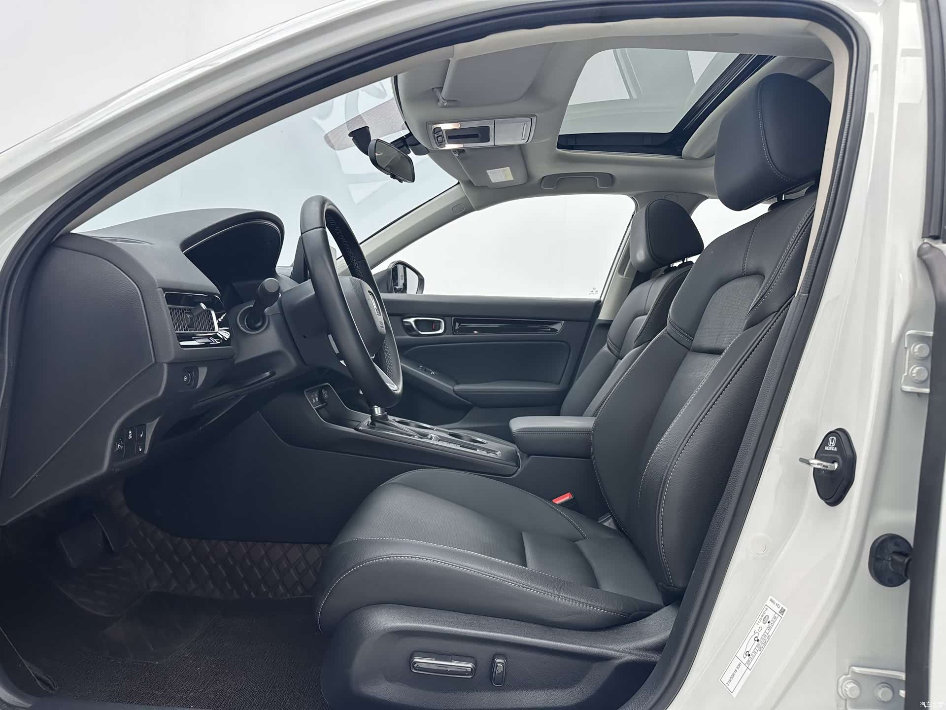 Honda Civic, 2023 все фото