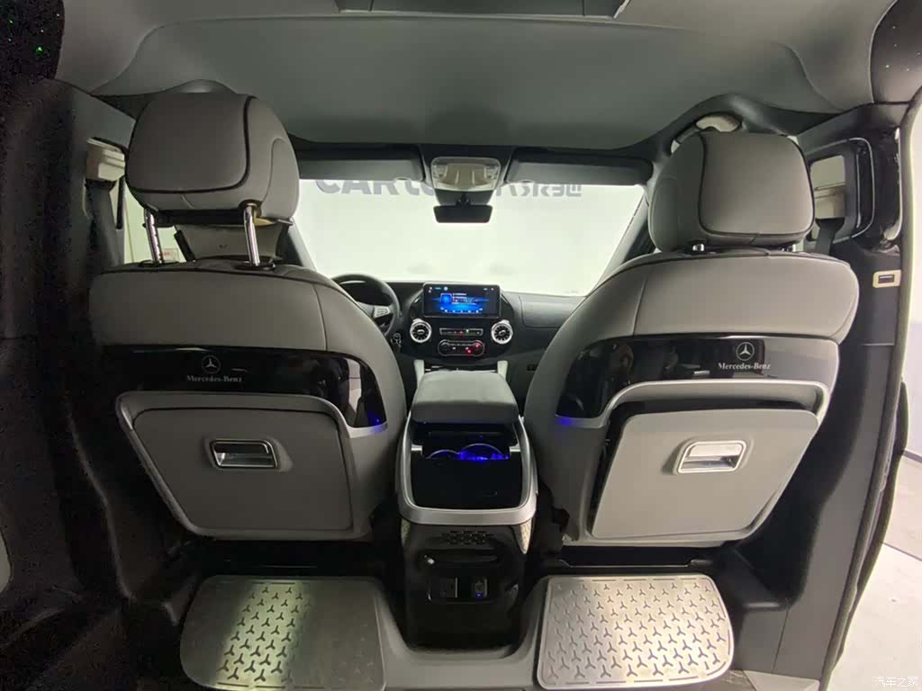 Mercedes-Benz 7, 2024 26