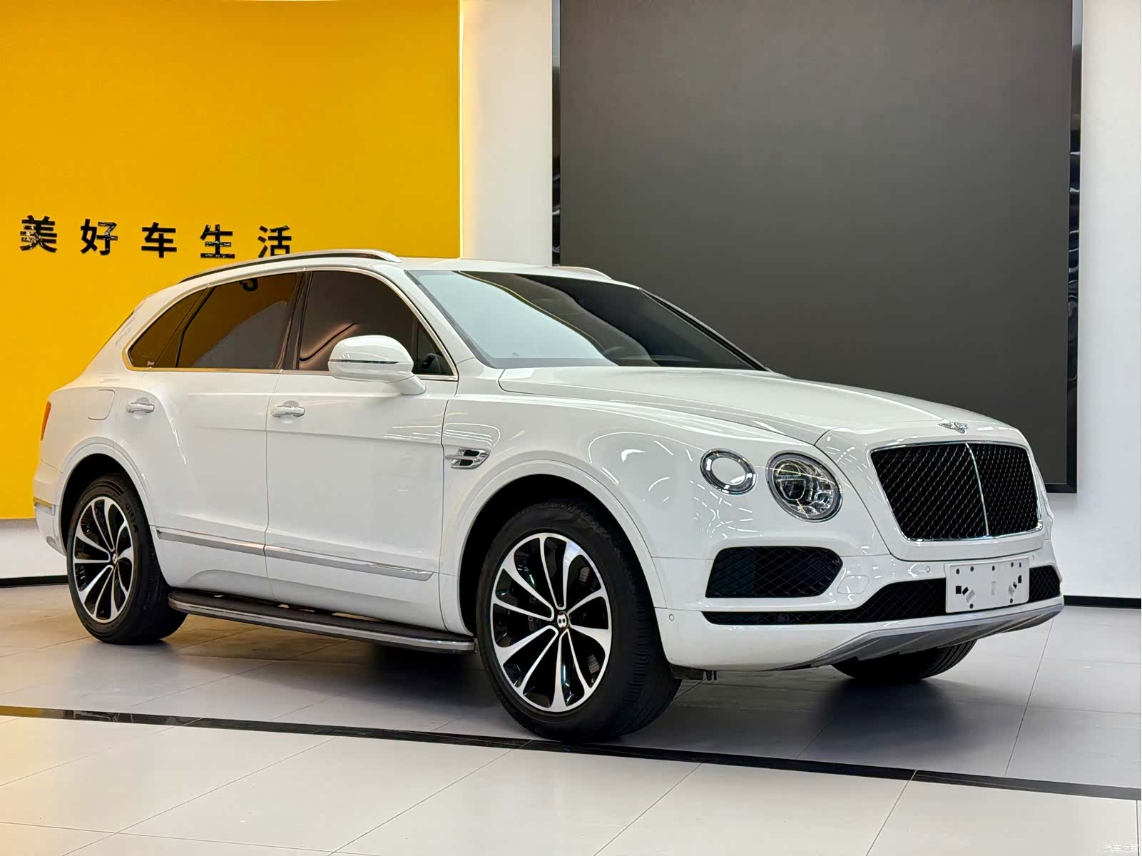 Bentley Bentayga, 2020 3