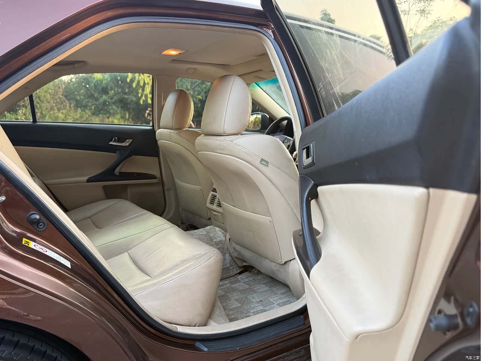 Toyota 2.5V, 2012 12