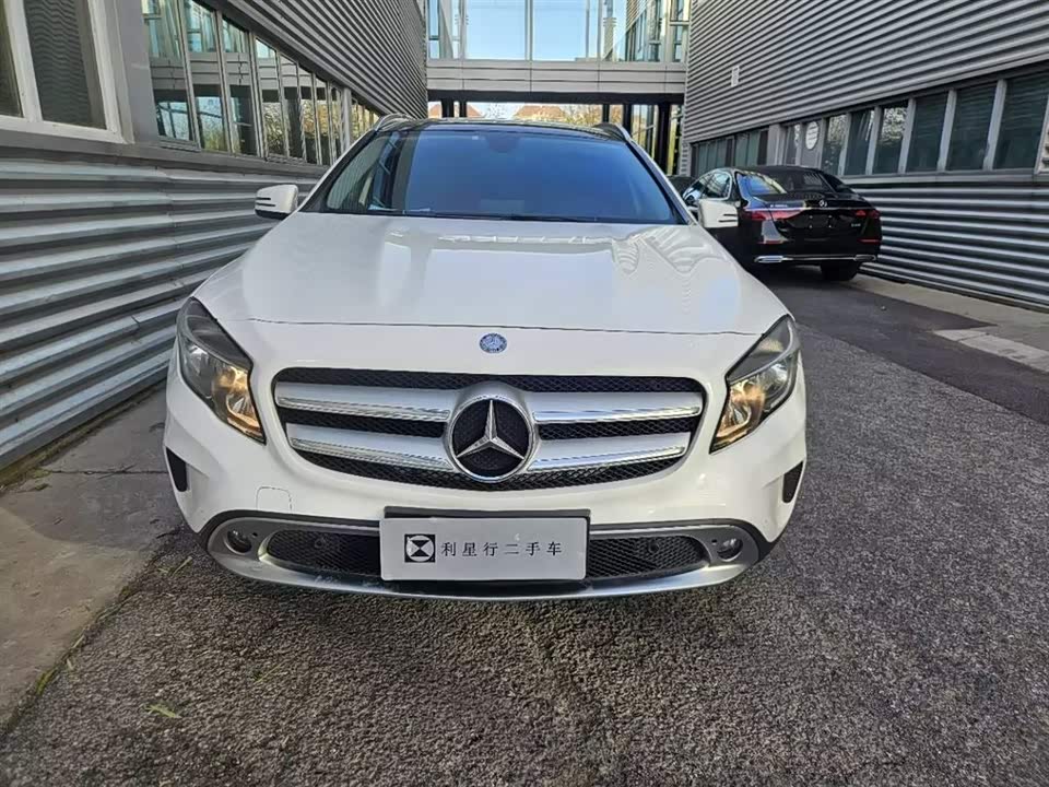 Mercedes-Benz GLA