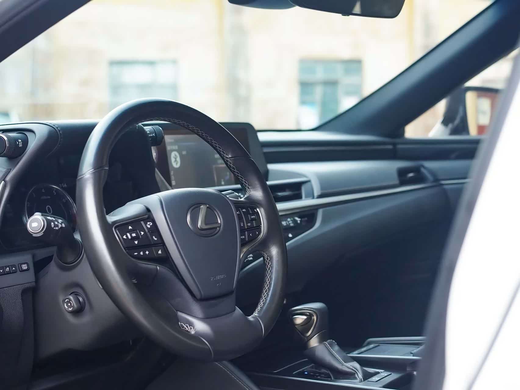 Lexus ES, 2020 8