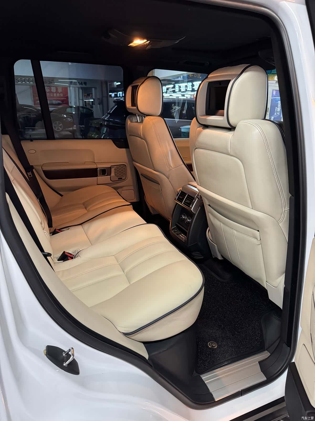 Land Rover Range Rover, 2012 7
