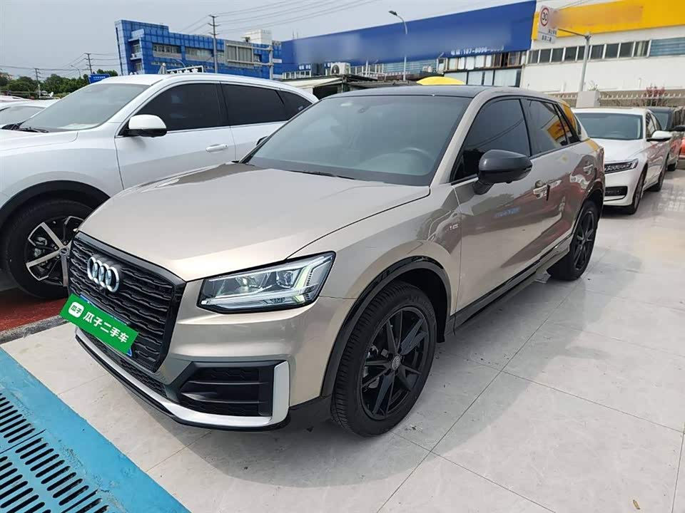Audi Q2L