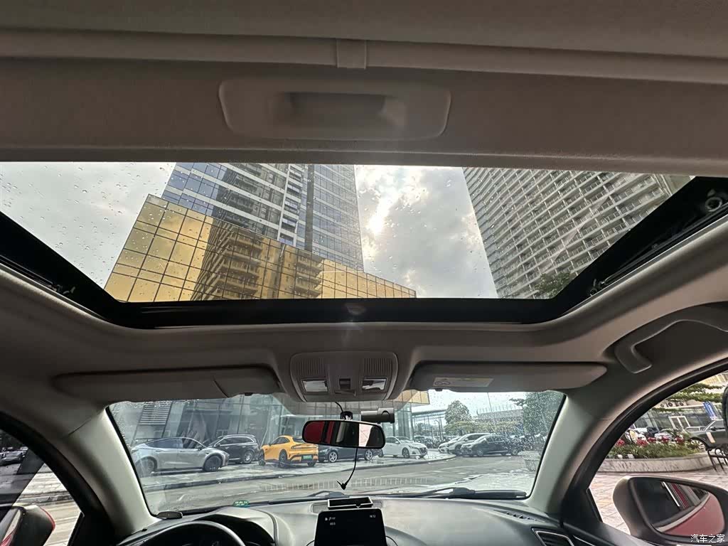 Mazda Mazda3, 2017 12