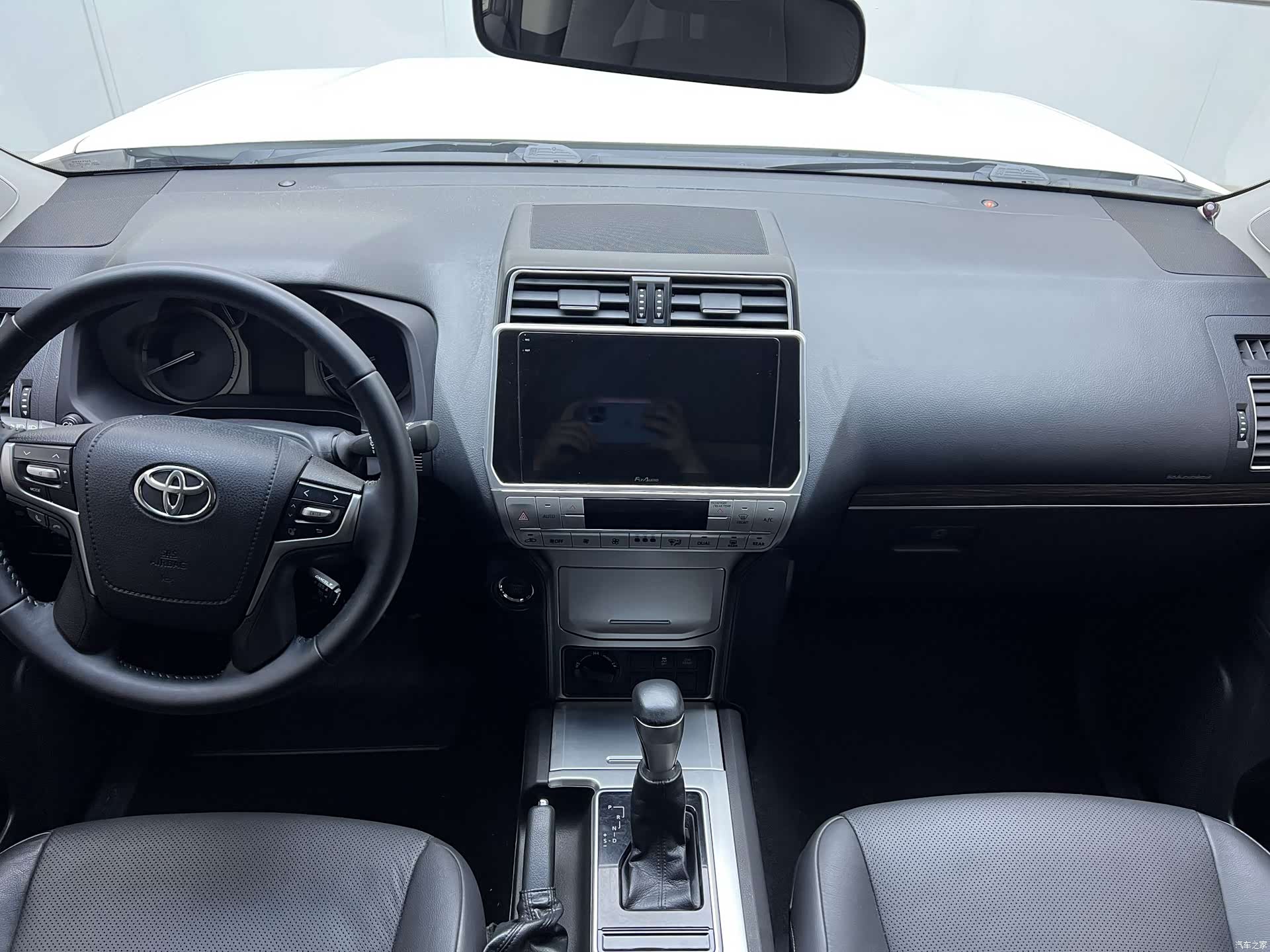 Toyota Prado, 2019 18