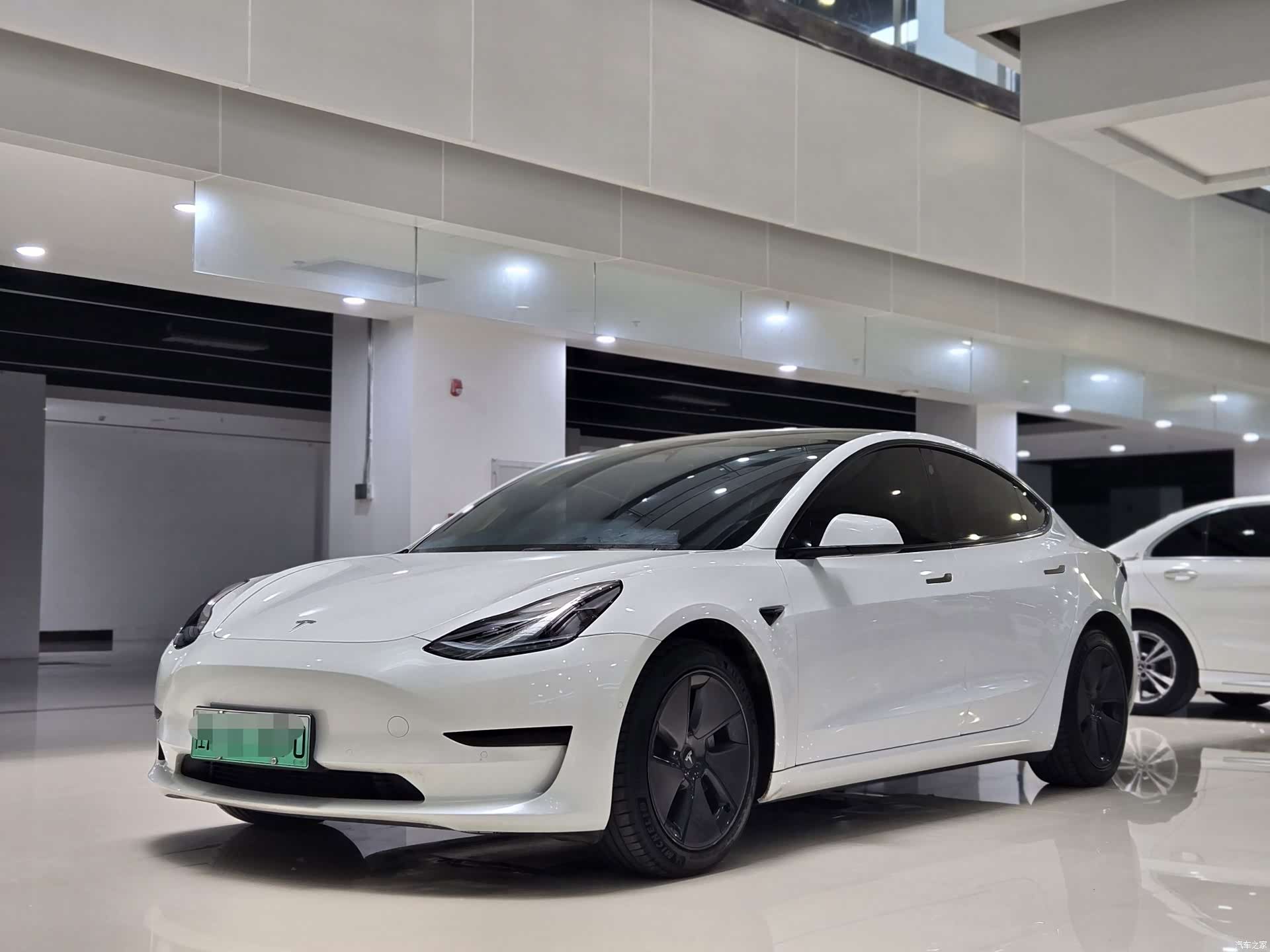 Tesla Model 3, 2023 1