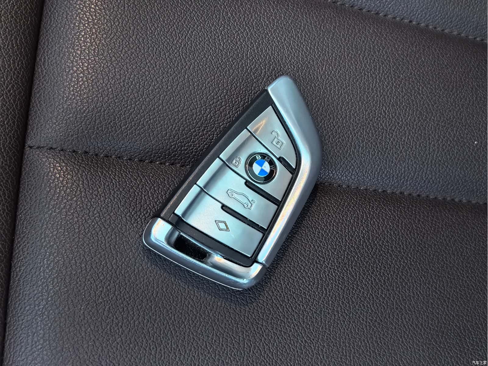 BMW 5 Series, 2020 32
