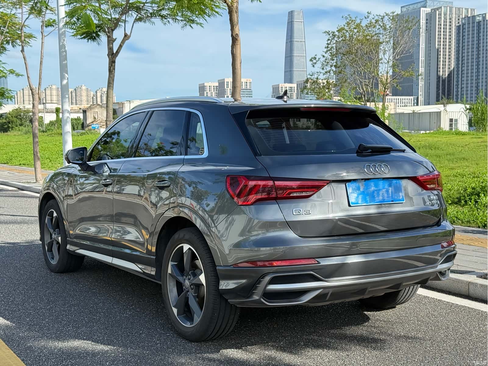 Audi Q3, 2019 9
