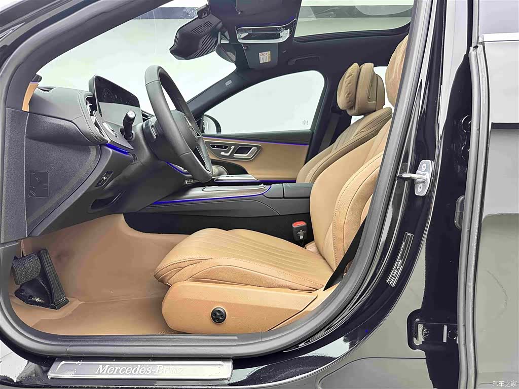 Mercedes-Benz E-Class, 2025 6