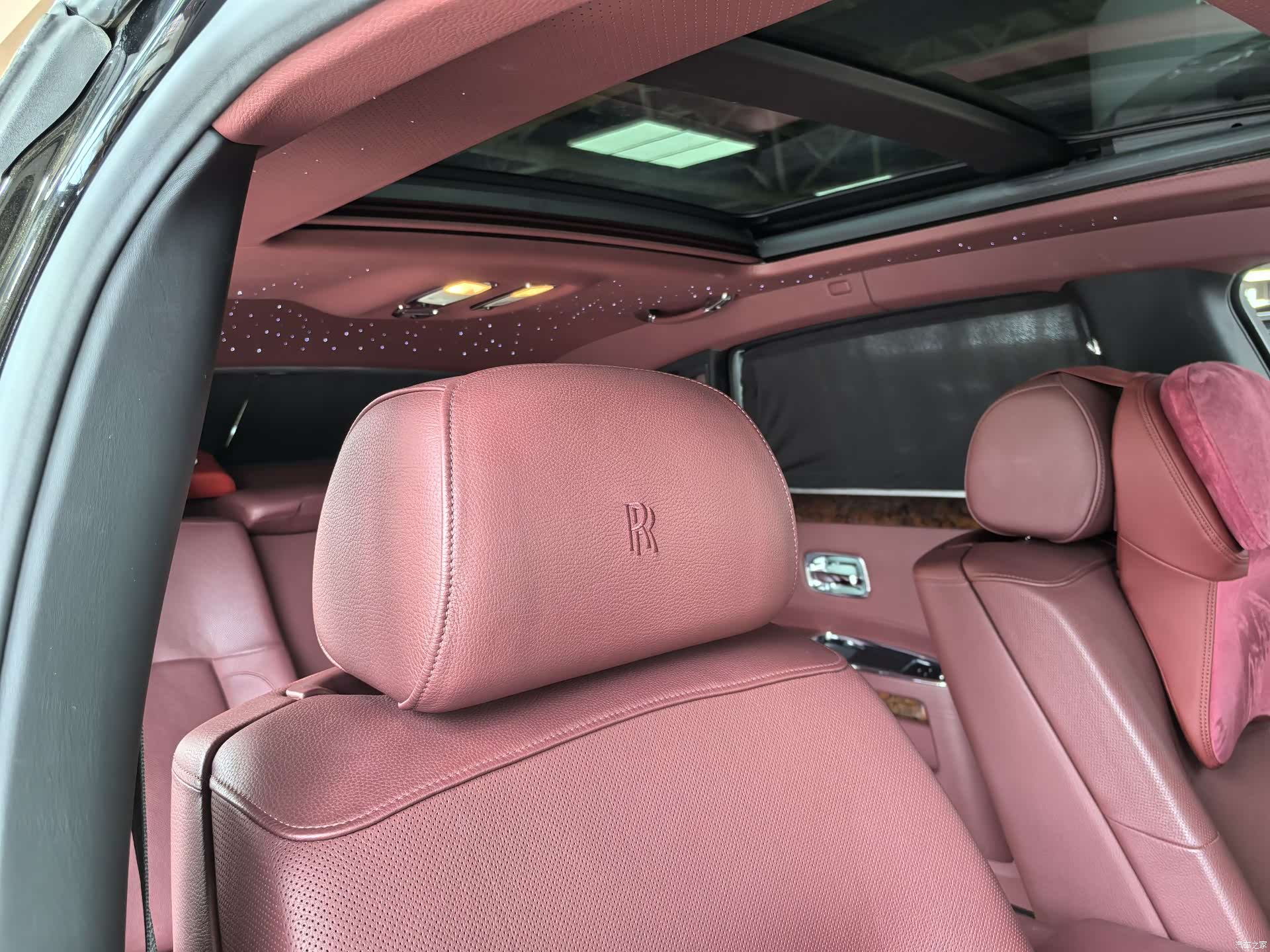 Rolls-Royce Ghost, 2015 19