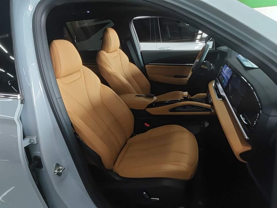 Geely Monjaro plug-in-hybrid