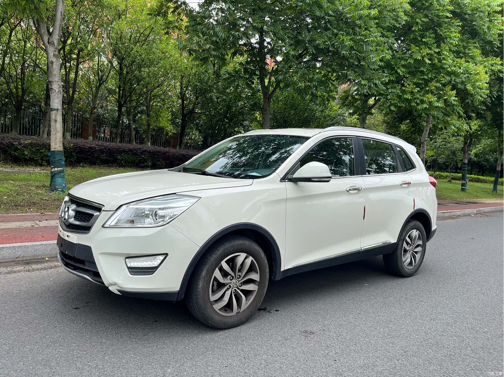 BAIC X65, 2016 1