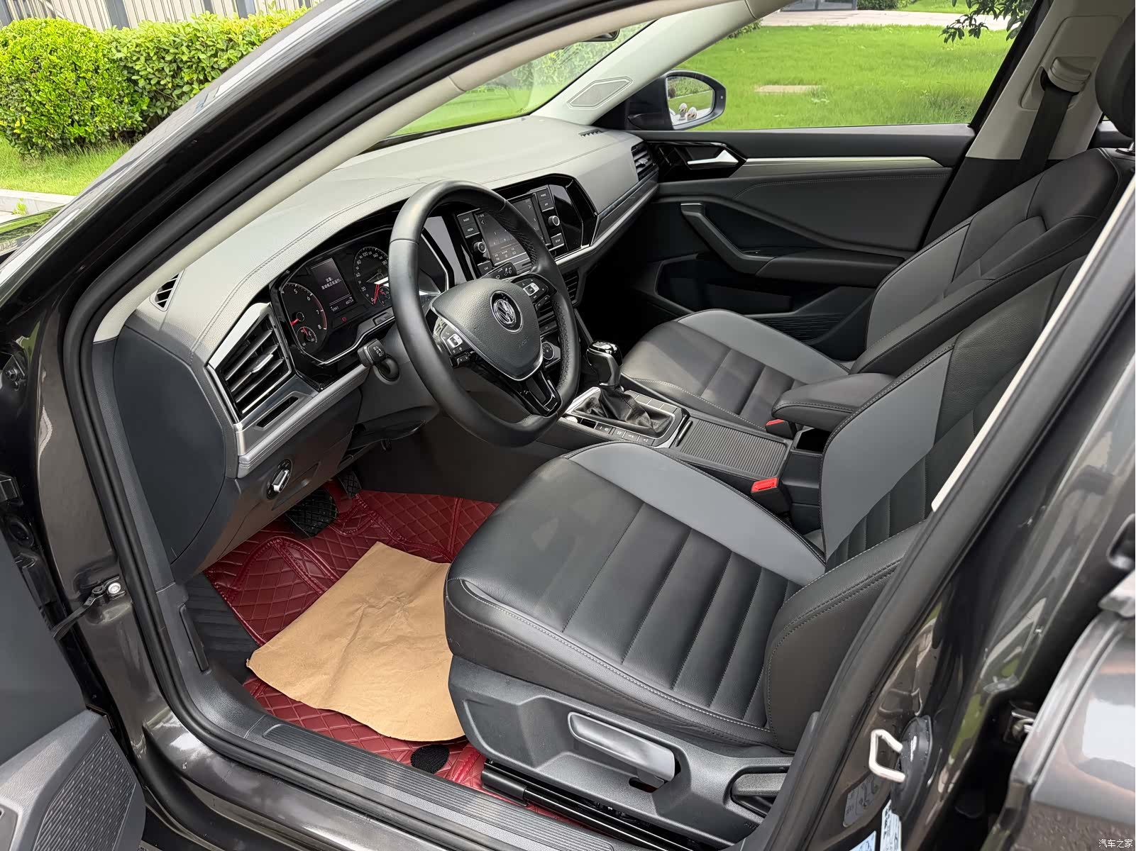 Volkswagen Sagitar, 2020 10