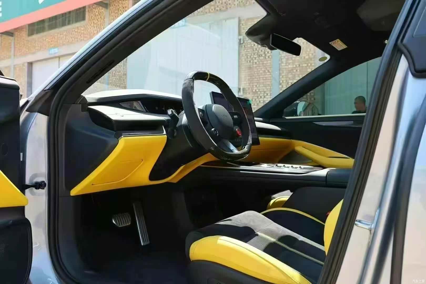 Xiaomi SU7, 2025 4