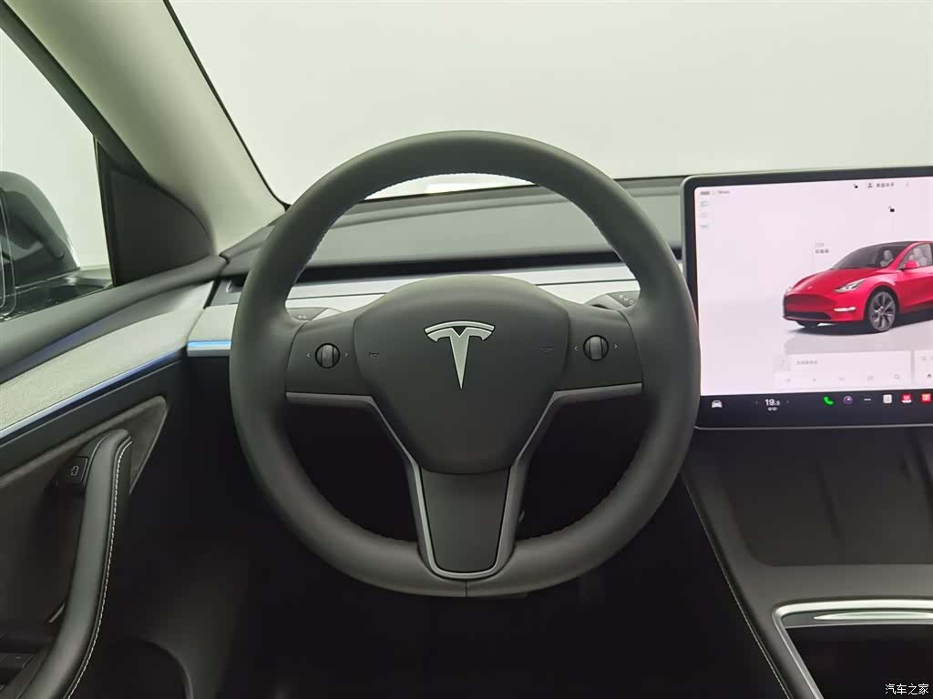 Tesla Model Y, 2024 11