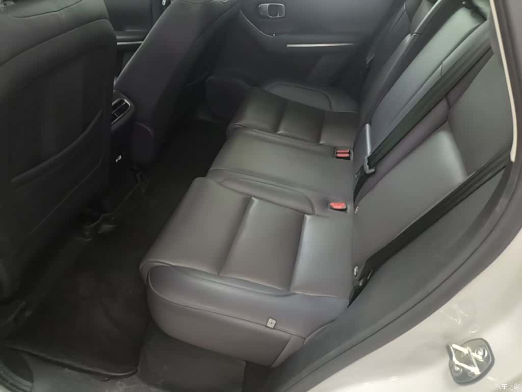 Leapmotor C10, 2024 17