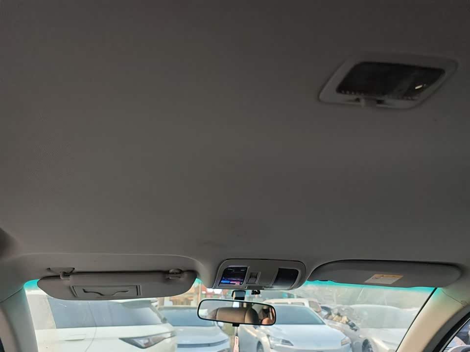 Luxgen Excellent 6 SUV