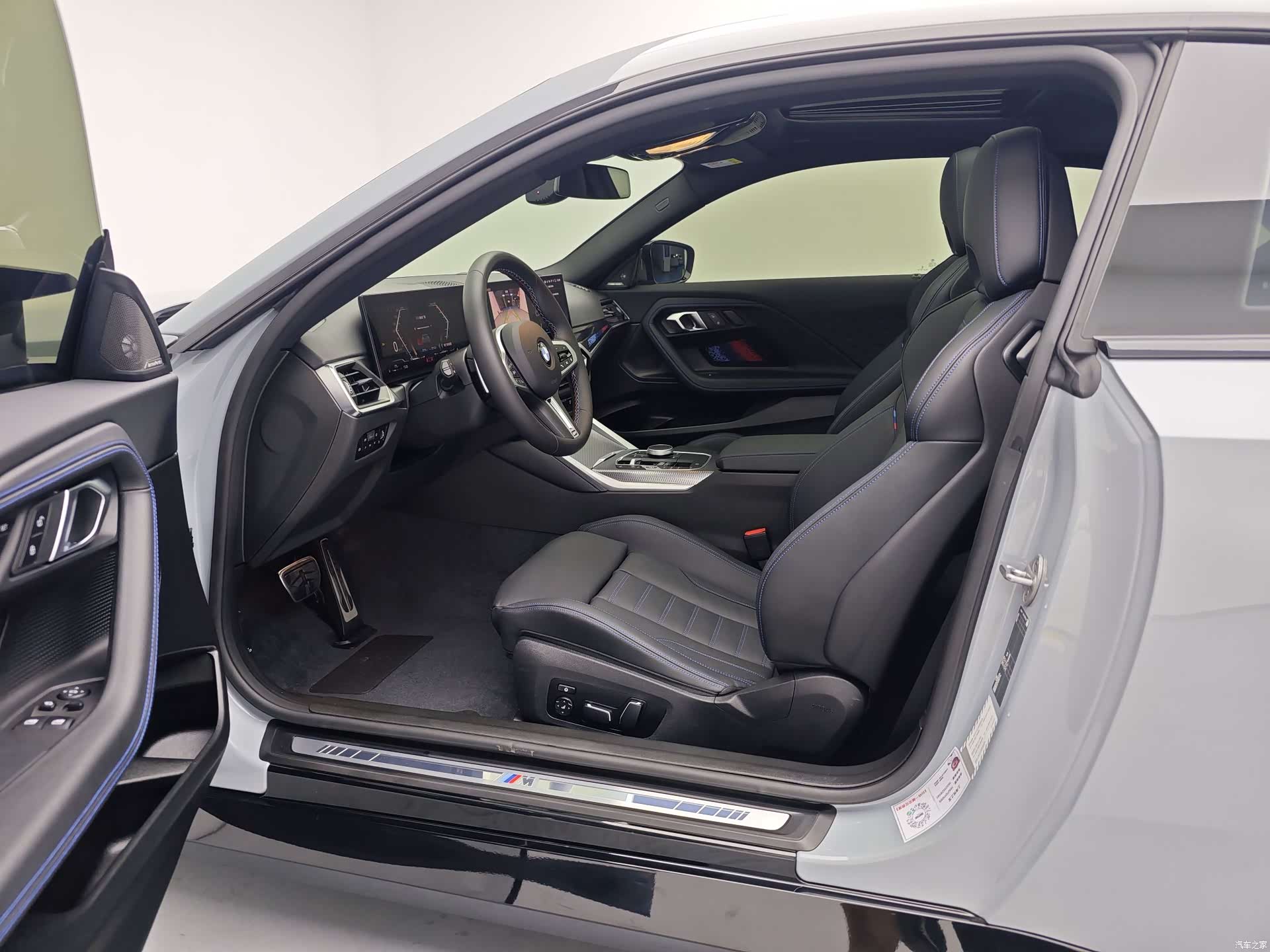 BMW M2, 2025 11