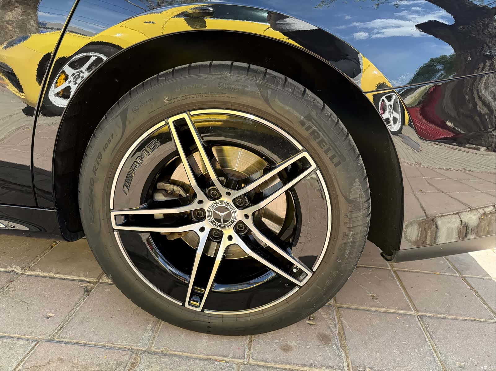 Mercedes-Benz E-Class, 2024 13