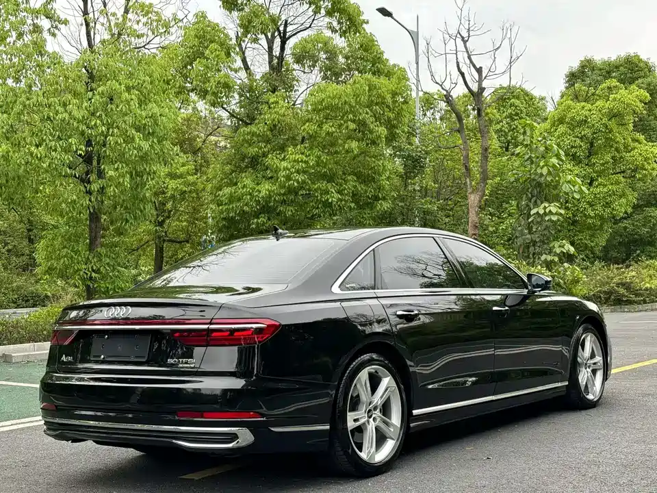 Audi A8