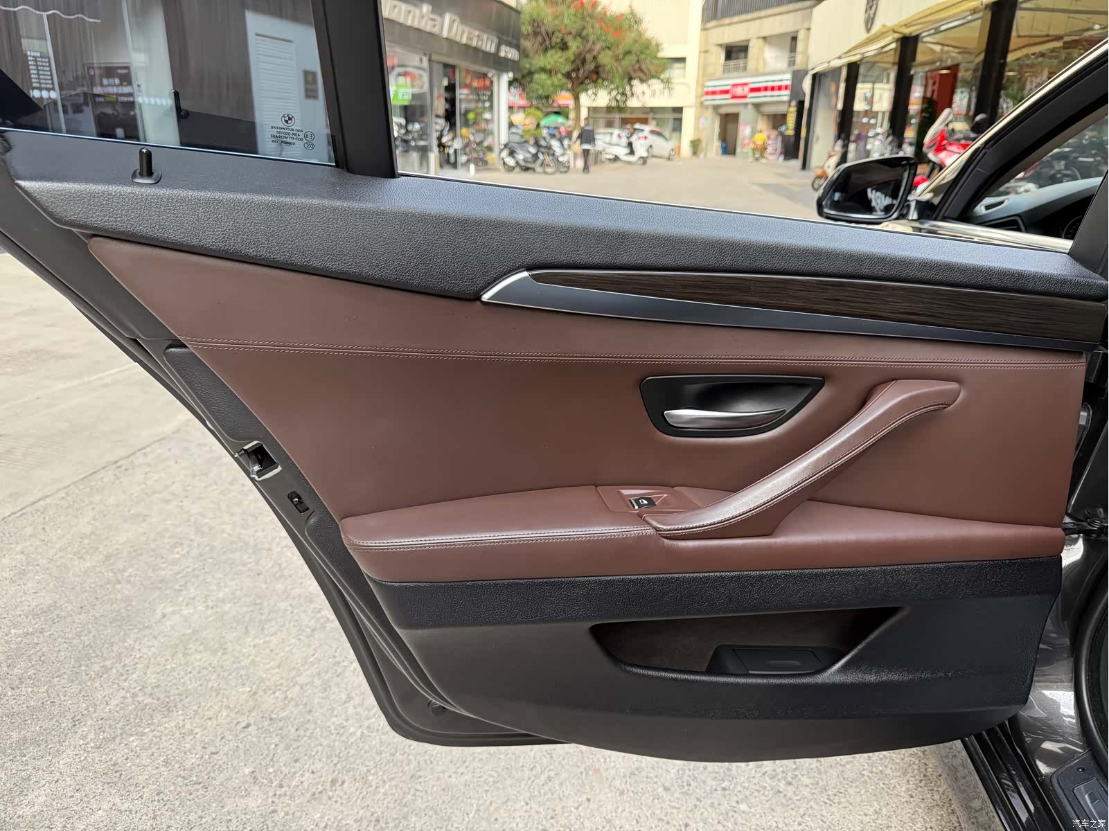 BMW 5 Series, 2016 14
