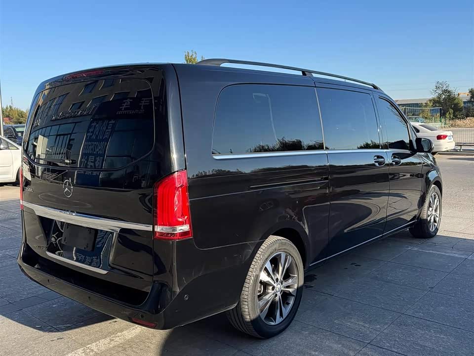 Mercedes-Benz V-class