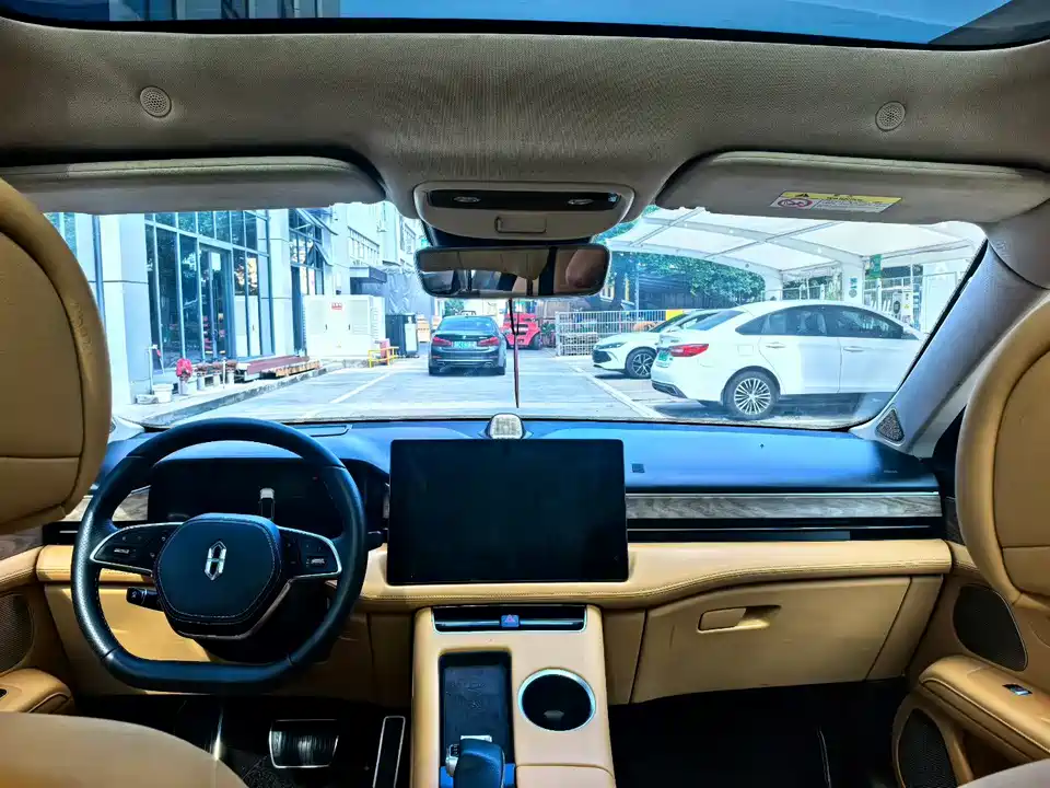 AITO Ask the world M5