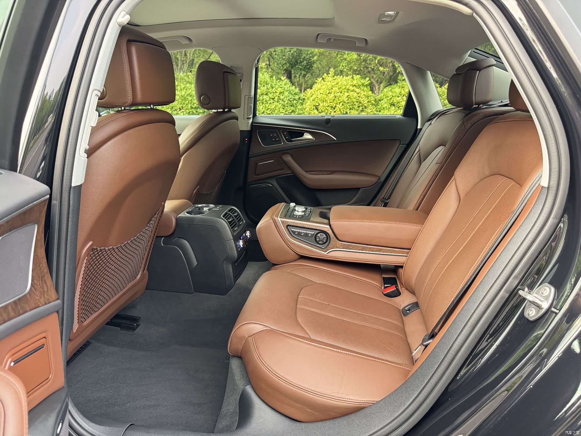 Audi A6L, 2016 9
