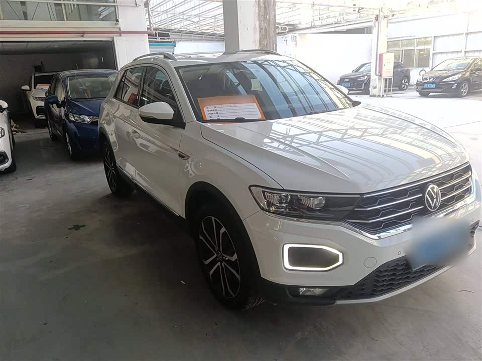 Volkswagen T-ROC exploring Songs