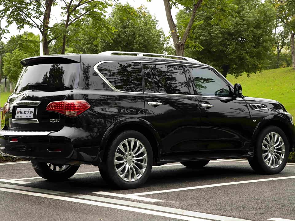 Infiniti QX80