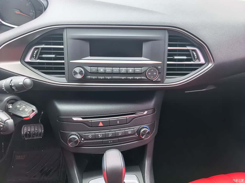 Peugeot 308, 2017 13