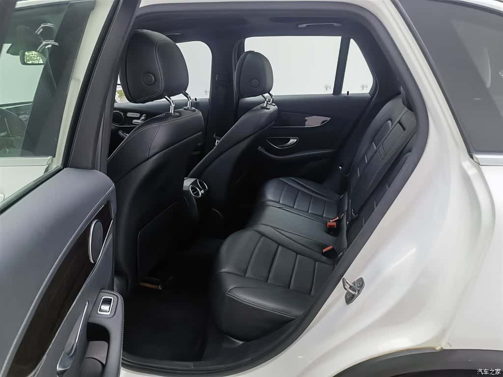 Mercedes-Benz GLC, 2017 15