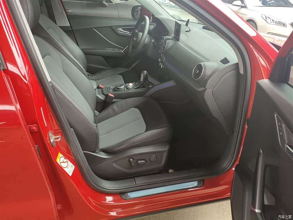 Audi Q2L, 2021 18