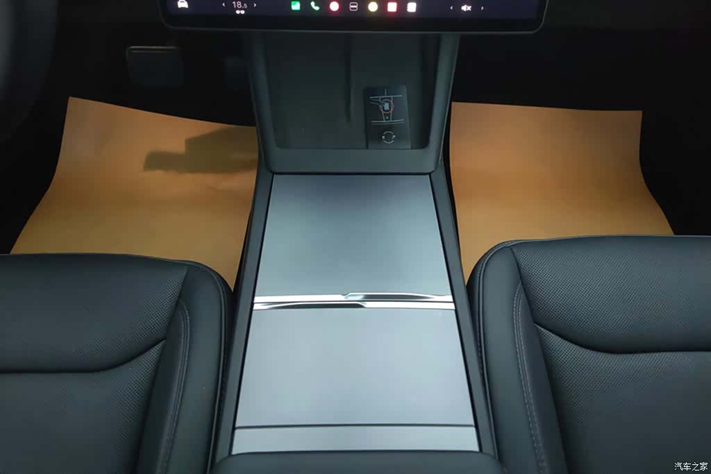 Tesla Model 3, 2025 16