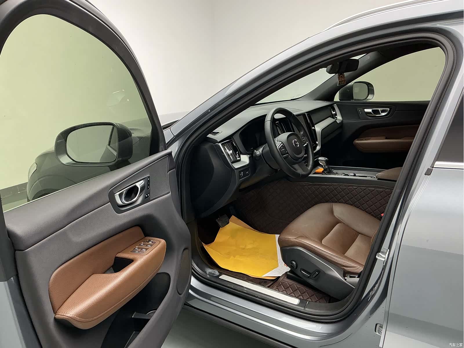 Volvo XC60, 2021 18