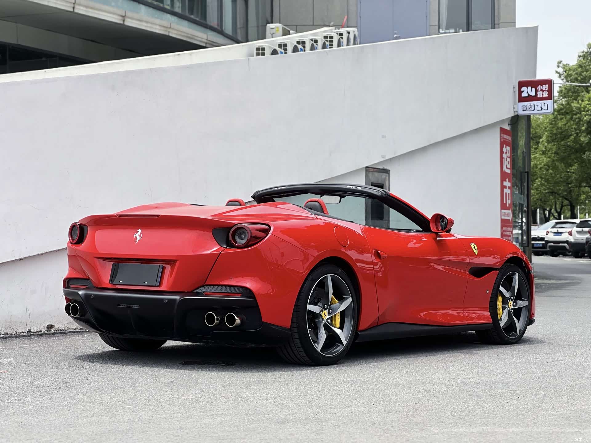 Ferrari Portofino, 2023 10